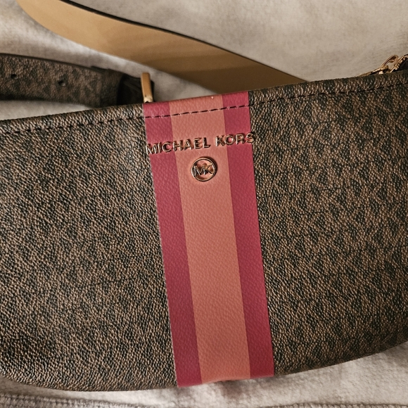 Used Like New MK Belt Bag - Picture 7 of 9